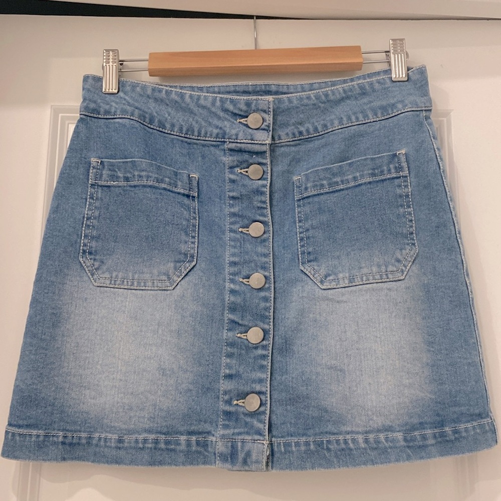 Button-down Pocketed Denim Mini Skirt